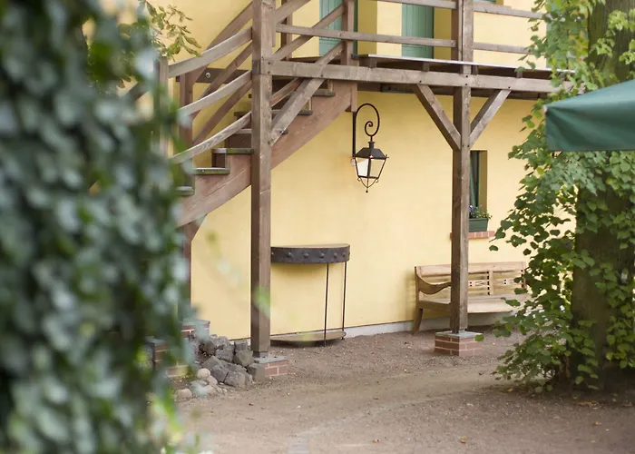 Zum Hauenden Schwein Hotel